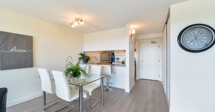 17311 69 Avenue NW, Edmonton, AB, T5T 3S3 - 3