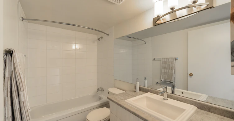 17311 69 Avenue NW, Edmonton, AB, T5T 3S3 - 5