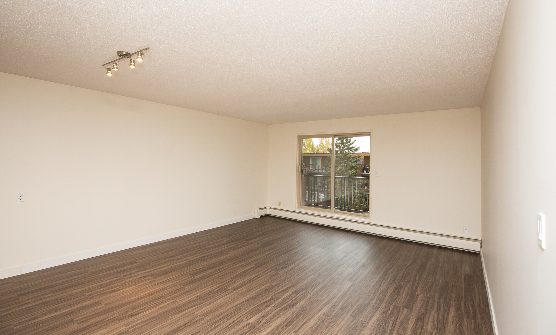 10010 Prairie Road, Grande Prairie, AB, T8V 5P3 - 2