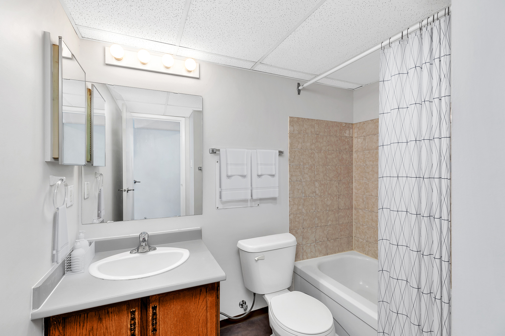9649 94 Avenue, Grande Prairie, AB, T8V 6H3 - 6