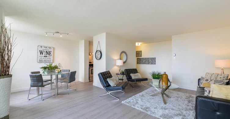 15503 87 Avenue NW, Edmonton, AB, T5R 4K4 - 2