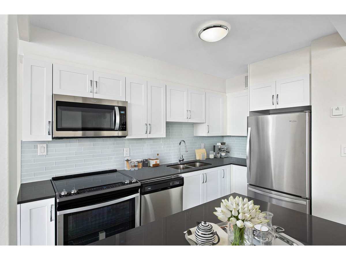 0212-1 Rosemount Drive, Toronto, ON, M1K 2W5 - 2
