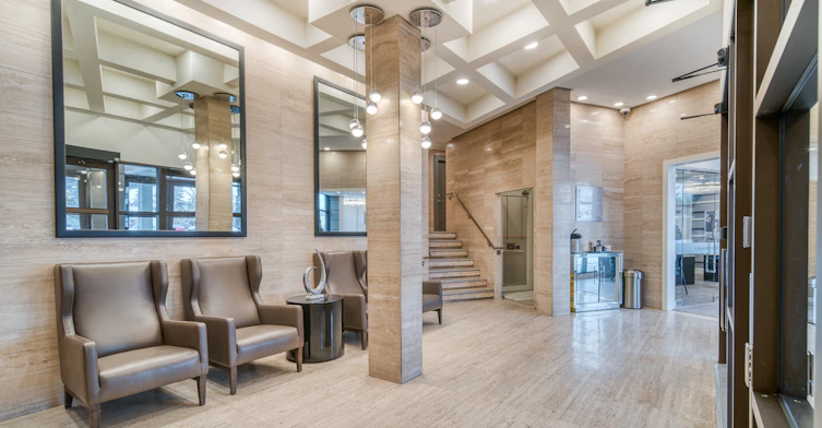 4515 Varsity Drive NW, Calgary, AB, T3A 0Z8 - 2