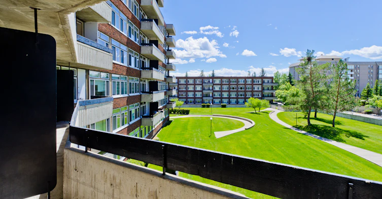 4515 Varsity Drive NW, Calgary, AB, T3A 0Z8 - 21