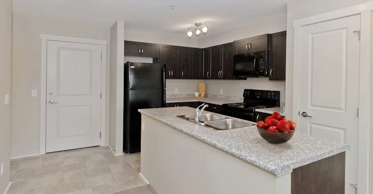 104 19a Hemlock Crescent SW, Calgary, AB, T3C 2Z2 - 4