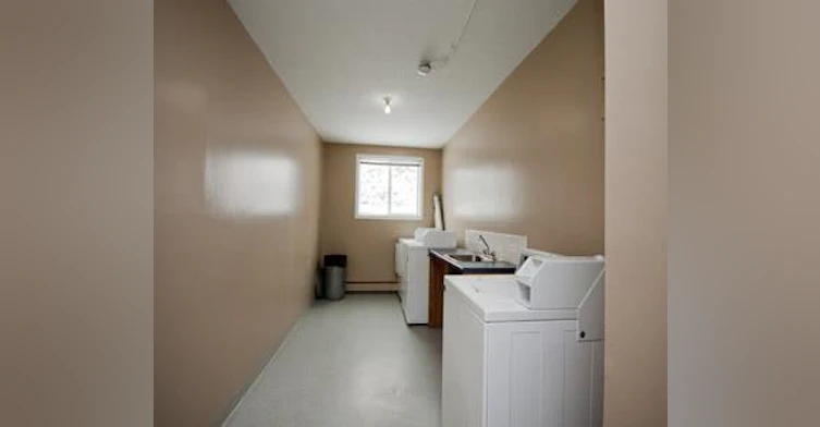 9913 108 Avenue, Grande Prairie, AB, T8V 1N7
