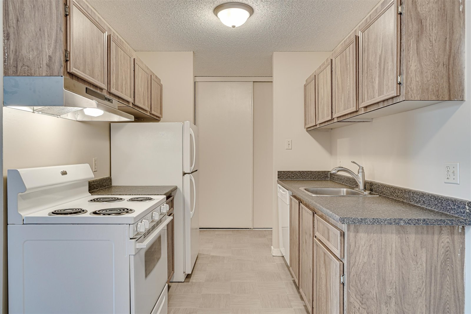 111B Tait Crescent, Saskatoon, SK, S7H 5K9 - 8