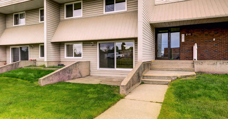 2378 Millbourne Road W, Edmonton, AB, T6K 3B4 - 9