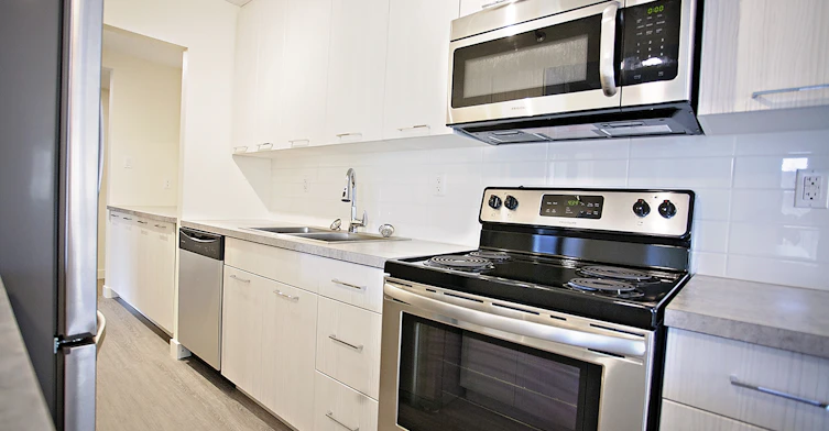 425 3 Avenue N, Saskatoon, SK, S7K 5C4 - 3