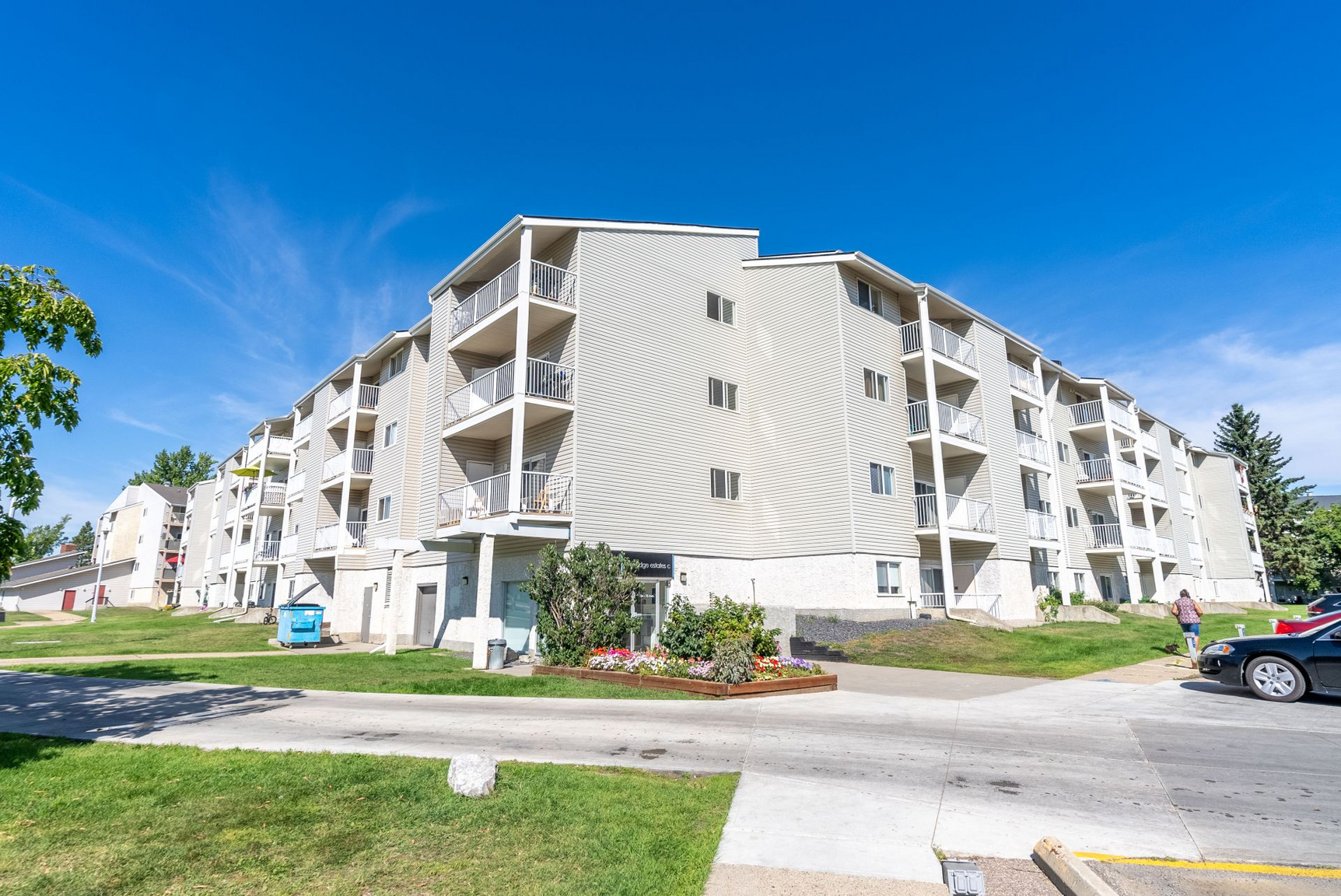 7611 172 Street NW, Edmonton, AB, T5T 2P9 - 5