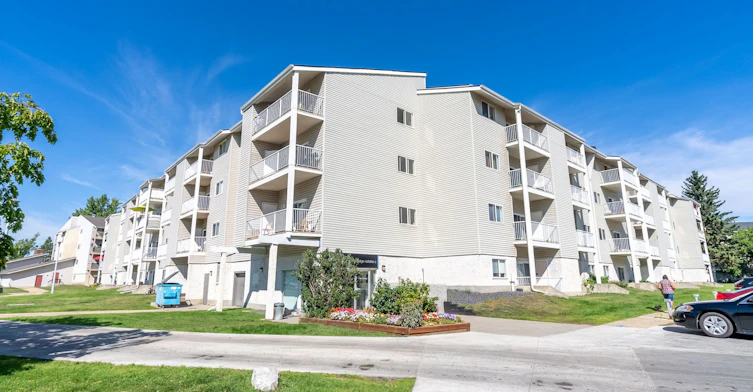 7611 172 Street NW, Edmonton, AB, T5T 2P9 - 5