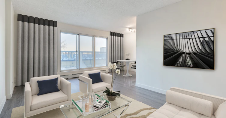 2421 104 Street NW, Edmonton, AB, T6J 5S6 - 4