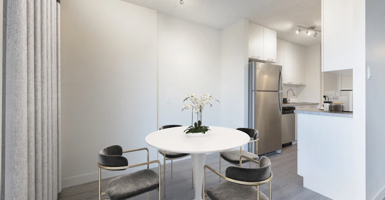 2421 104 Street NW, Edmonton, AB, T6J 5S6 - 3