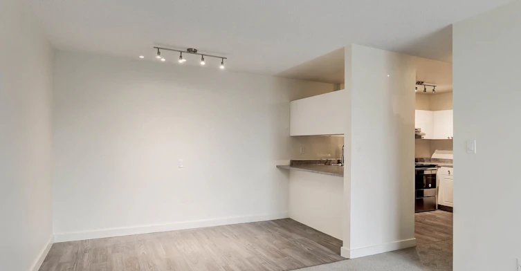 16186 121 Street NW, Edmonton, AB, T5X 4M5 - 4