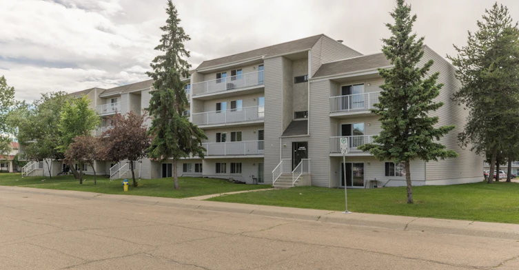 11124 28 Avenue, Edmonton, AB, T6J 4M2 - 7