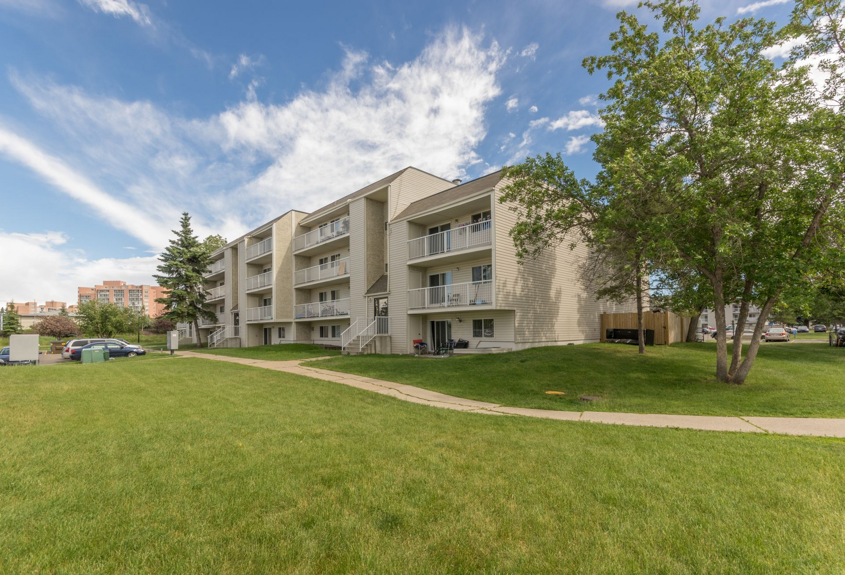 11124 28 Avenue, Edmonton, AB, T6J 4M2 - 6