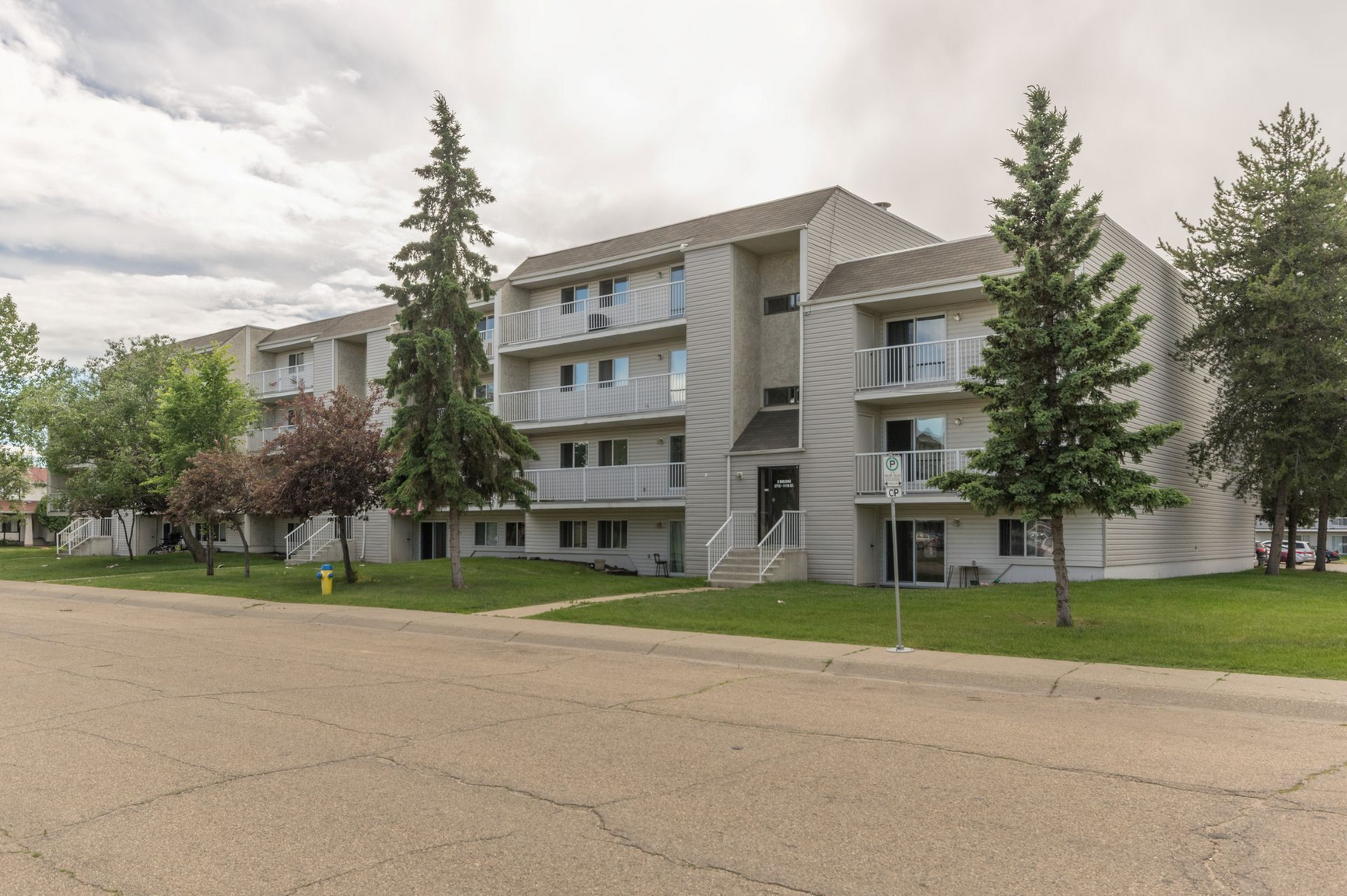 11124 28 Avenue, Edmonton, AB, T6J 4M2 - 7