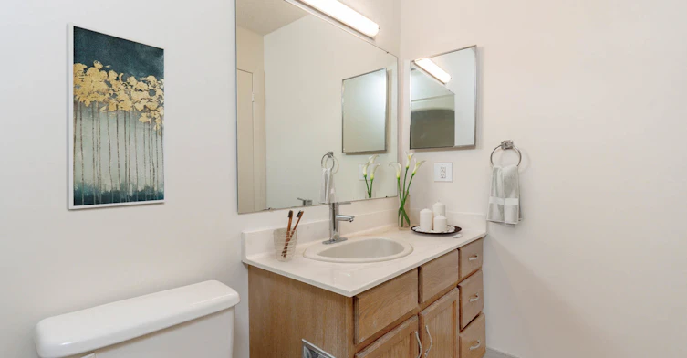 5035 Sherwood Drive, Regina, SK, S4R 4C1 - 5