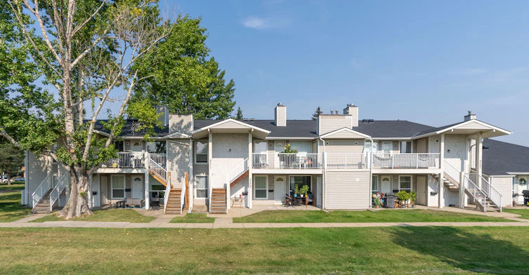 93 Avenue NW, Edmonton, AB, T5T 3E4 - 12