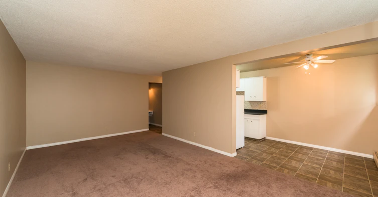 11919 162 Avenue NW, Edmonton, AB, T5X 3R1 - 13