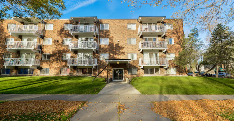 11919 162 Avenue NW, Edmonton, AB, T5X 3R1 - 6