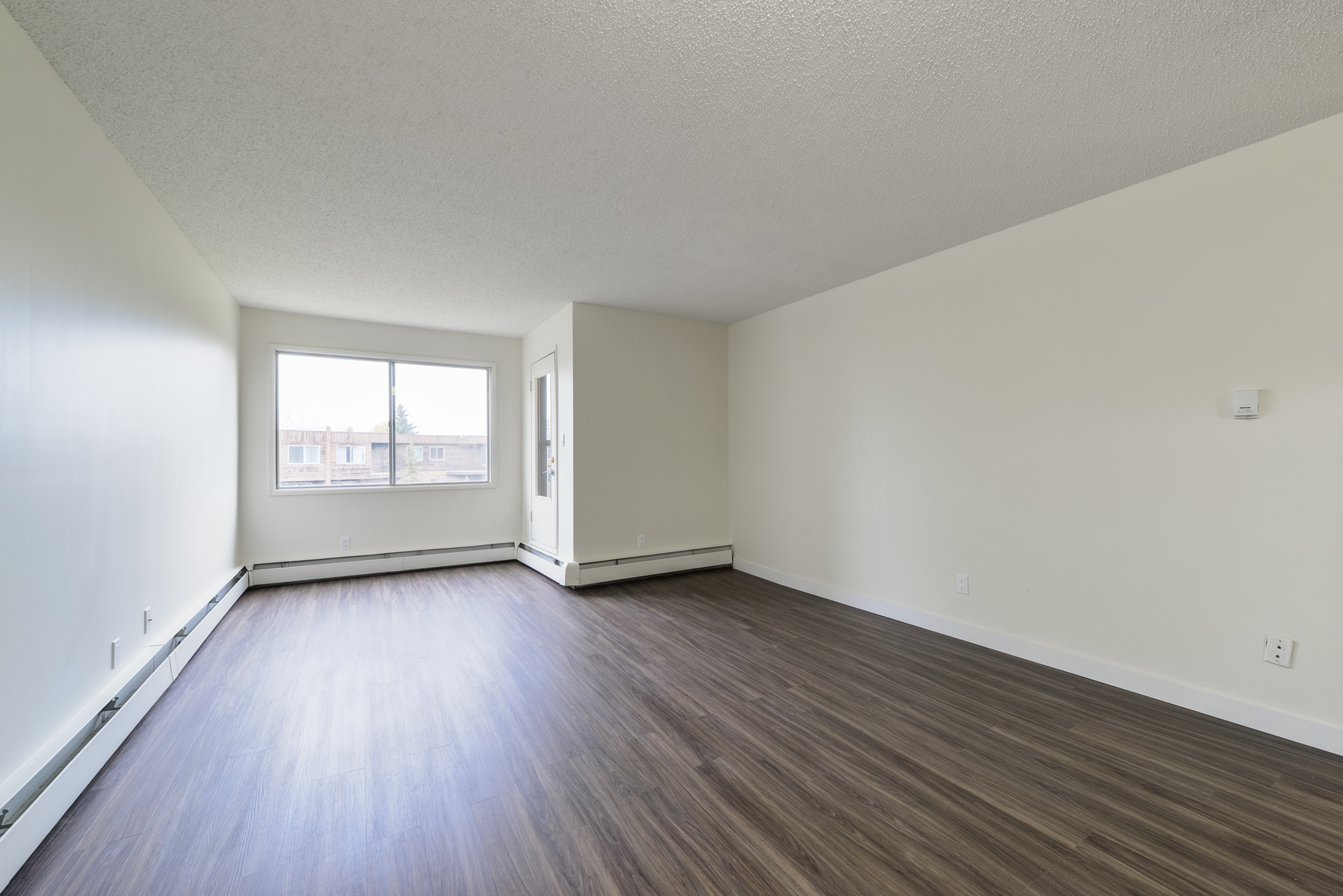 14407 121 Street NW, Edmonton, AB, T5X 3P6 - 5