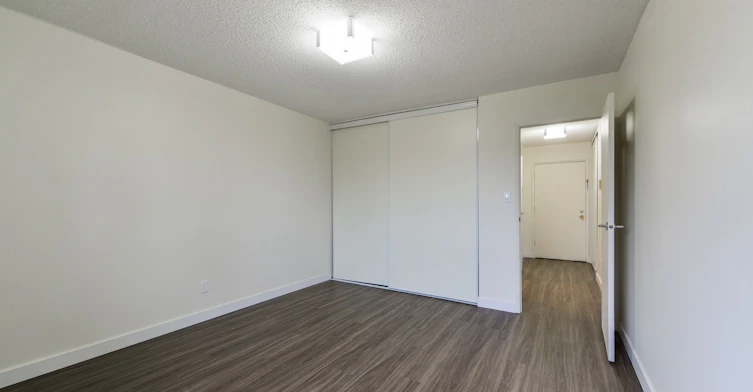 14407 121 Street NW, Edmonton, AB, T5X 3P6 - 9