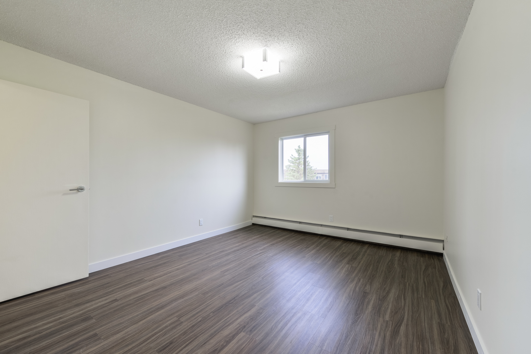14407 121 Street NW, Edmonton, AB, T5X 3P6 - 11