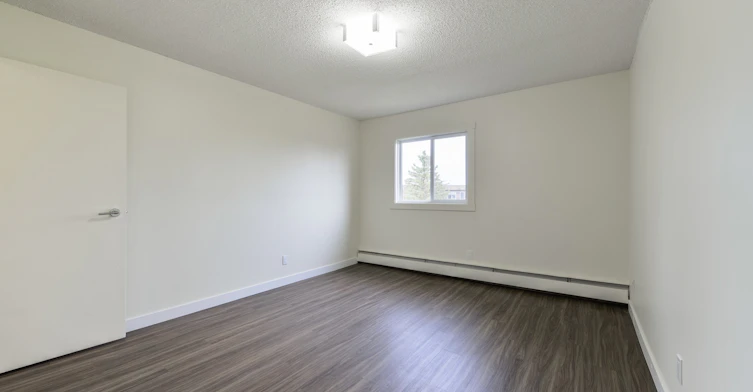 14407 121 Street NW, Edmonton, AB, T5X 3P6 - 11