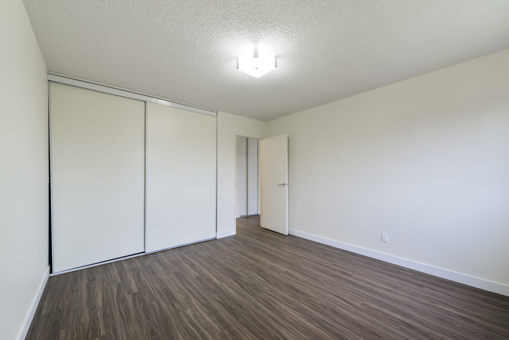14407 121 Street NW, Edmonton, AB, T5X 3P6 - 13