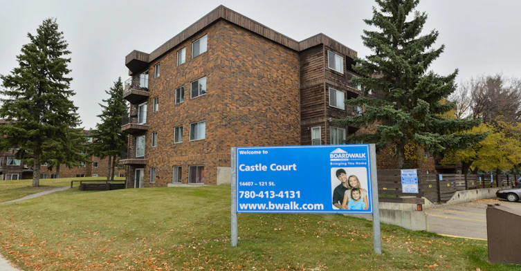 14407 121 Street NW, Edmonton, AB, T5X 3P6 - 25