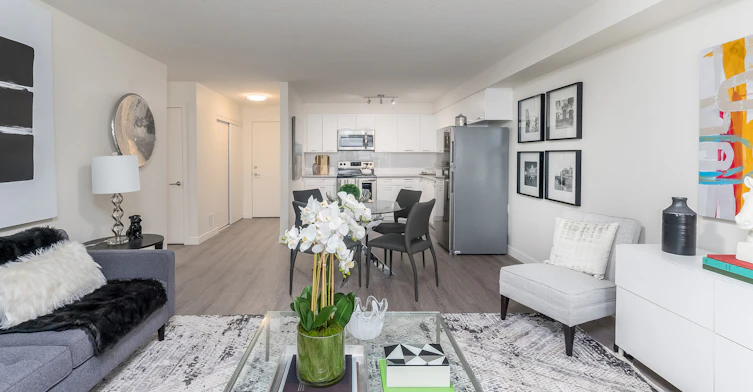 14407 121 Street NW, Edmonton, AB, T5X 3P6 - 14