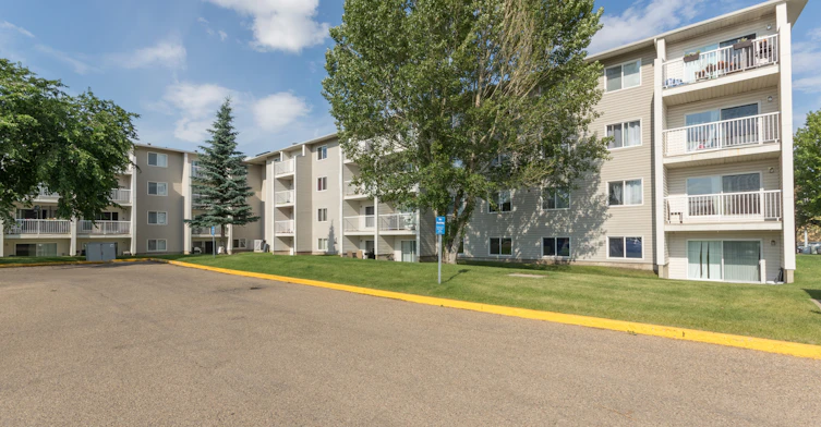 3431 139 Avenue NW, Edmonton, AB, T5Y 1Z4 - 12