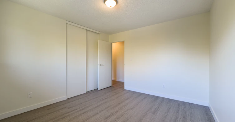 12004 162 Avenue NW, Edmonton, AB, T5X 4W9 - 4
