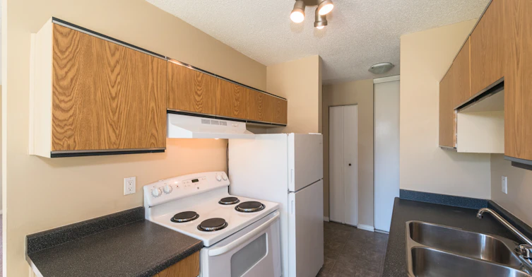12004 162 Avenue NW, Edmonton, AB, T5X 4W9 - 7