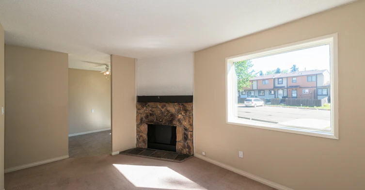 12004 162 Avenue NW, Edmonton, AB, T5X 4W9 - 9