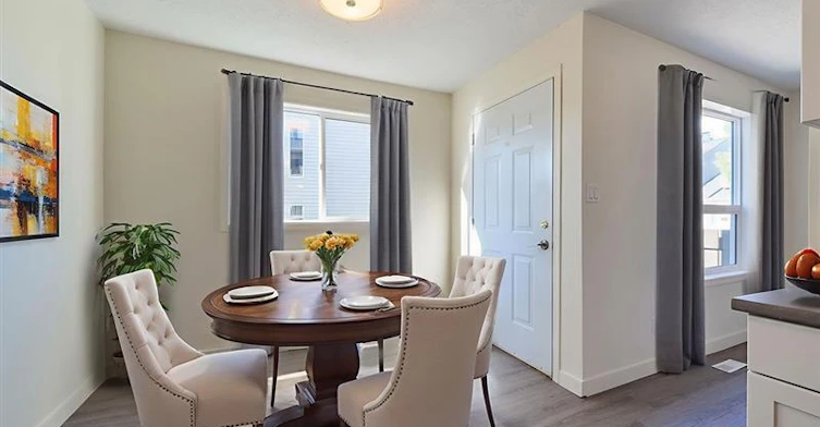 3737 26 Avenue NW, Edmonton, AB, T6L 5L8 - 2