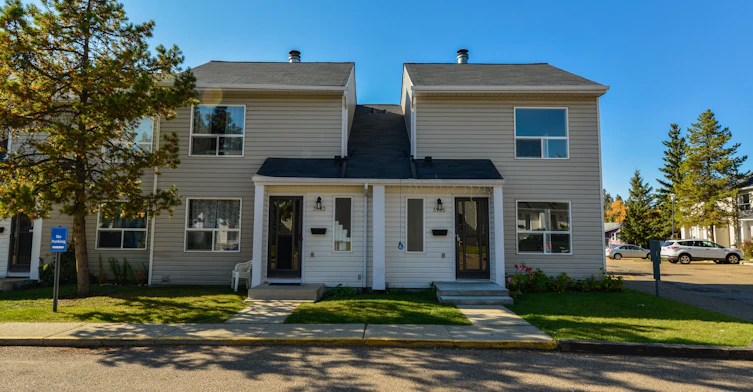 3737 26 Avenue NW, Edmonton, AB, T6L 5L8 - 7