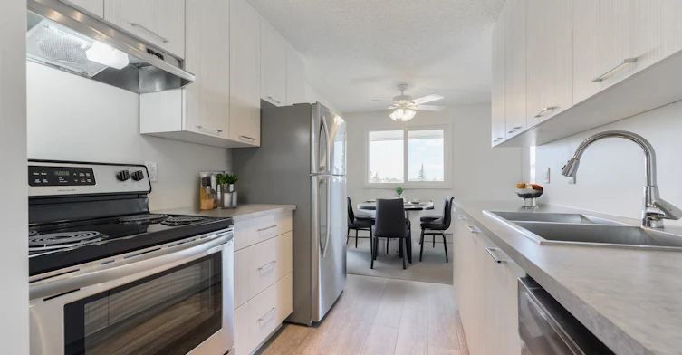 17735 64 Avenue NW, Edmonton, AB, T5T 2J9 - 2