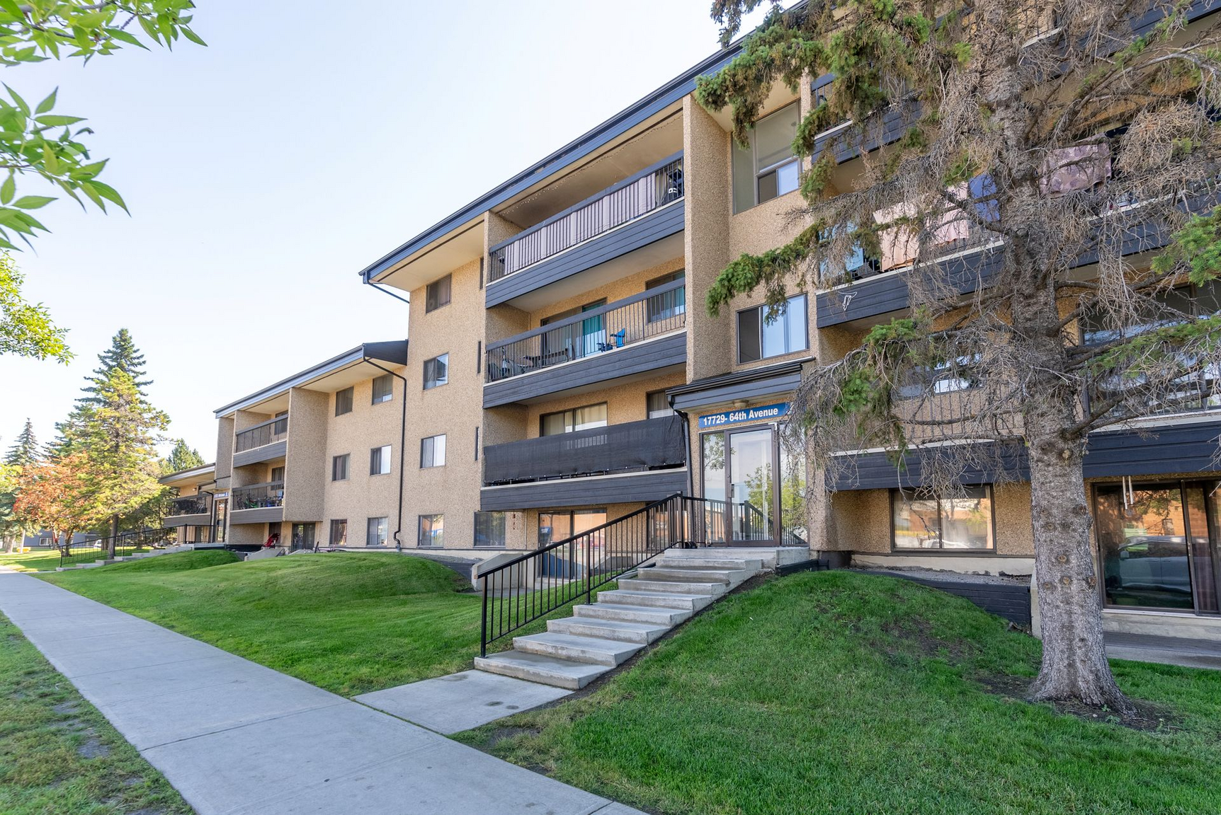 17735 64 Avenue NW, Edmonton, AB, T5T 2J9 - 7