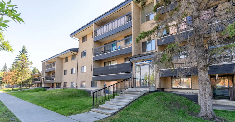 17735 64 Avenue NW, Edmonton, AB, T5T 2J9 - 7