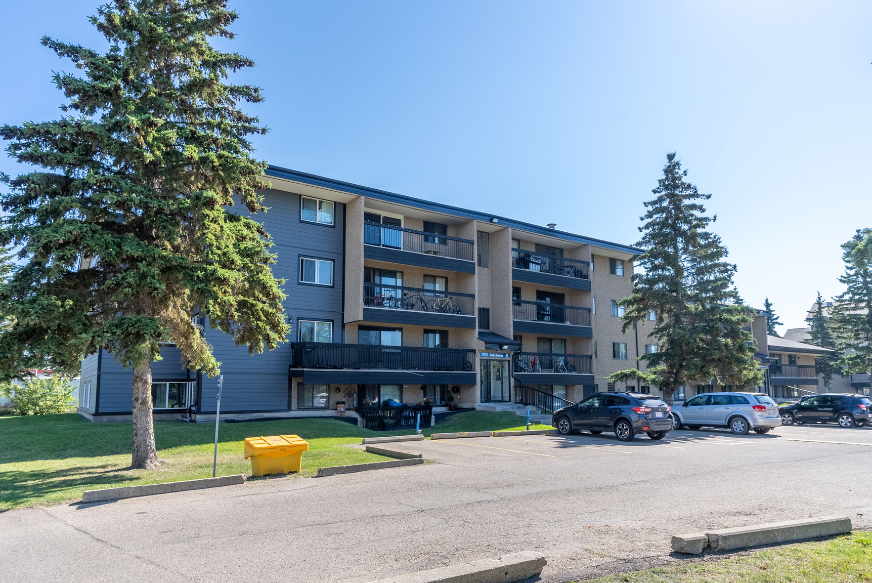 17735 64 Avenue NW, Edmonton, AB, T5T 2J9 - 8