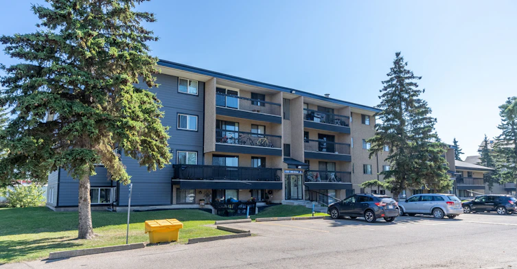 17735 64 Avenue NW, Edmonton, AB, T5T 2J9 - 8