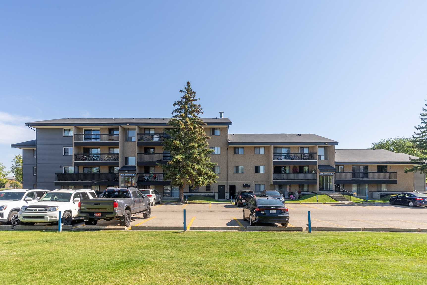 17735 64 Avenue NW, Edmonton, AB, T5T 2J9 - 9