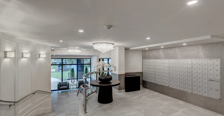 10140 113 Street NW, Edmonton, AB, T5K 2H6 - 11