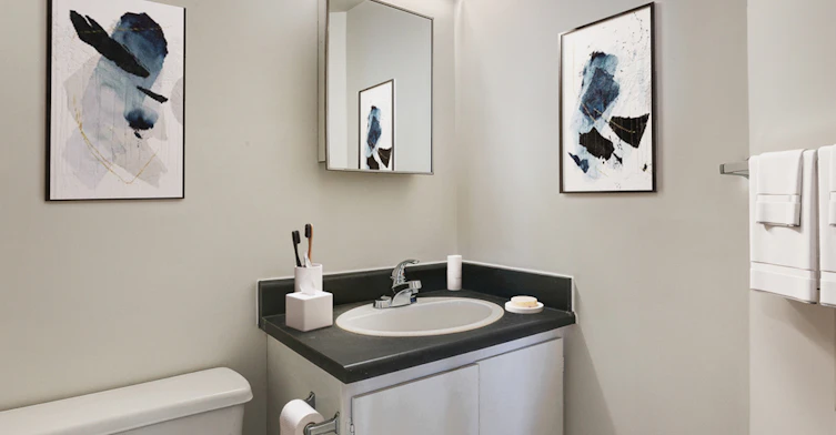 10140 113 Street NW, Edmonton, AB, T5K 2H6 - 9