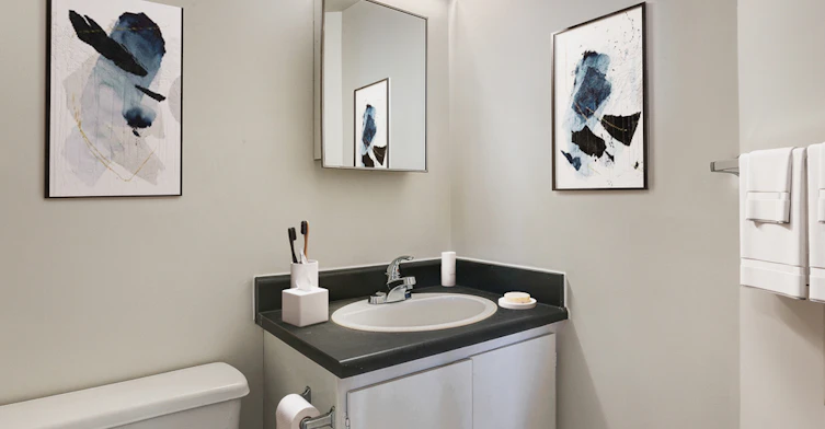10140 113 Street NW, Edmonton, AB, T5K 2H6 - 5