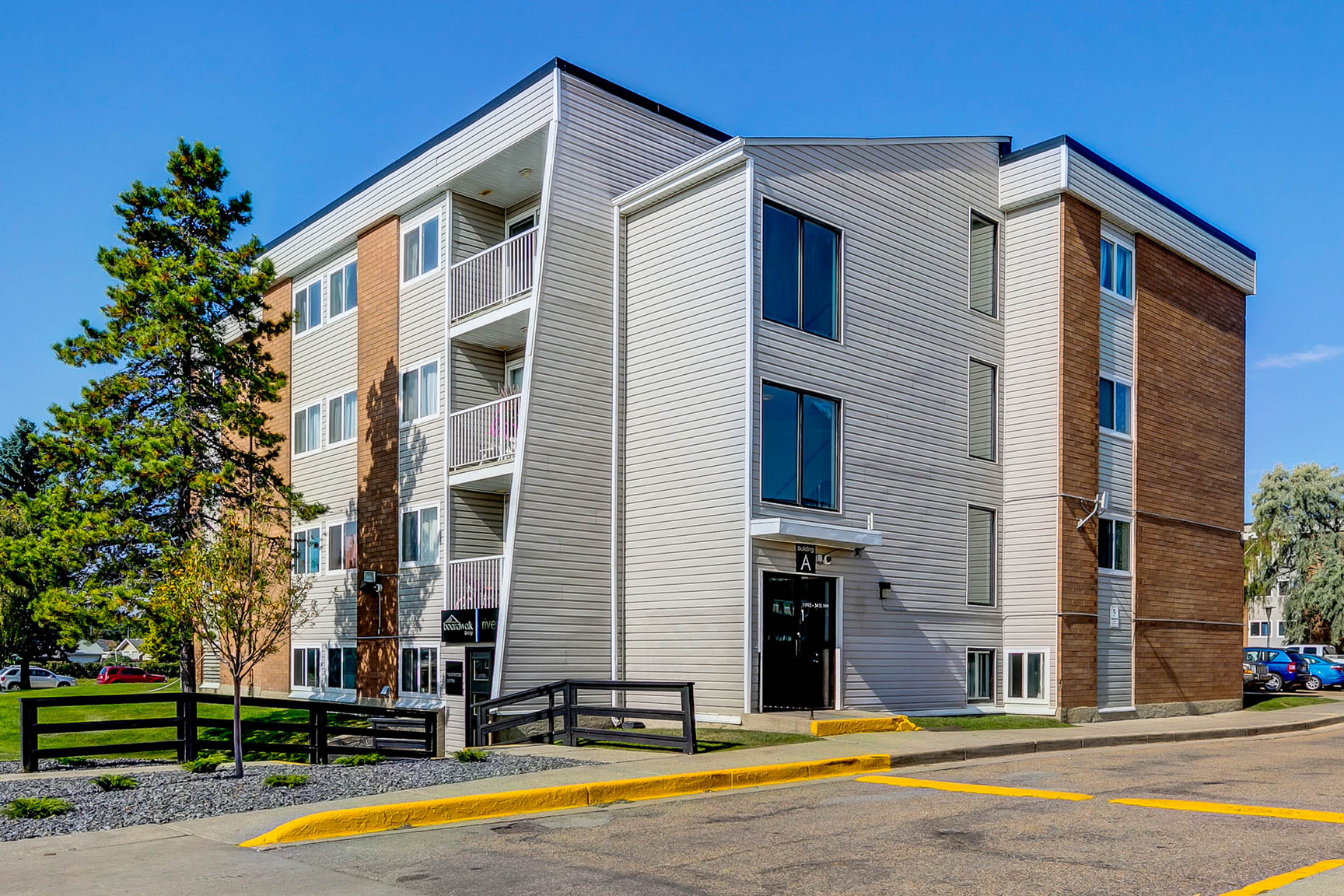 11915 34 Street NW, Edmonton, AB, T5W 4V4 - 5