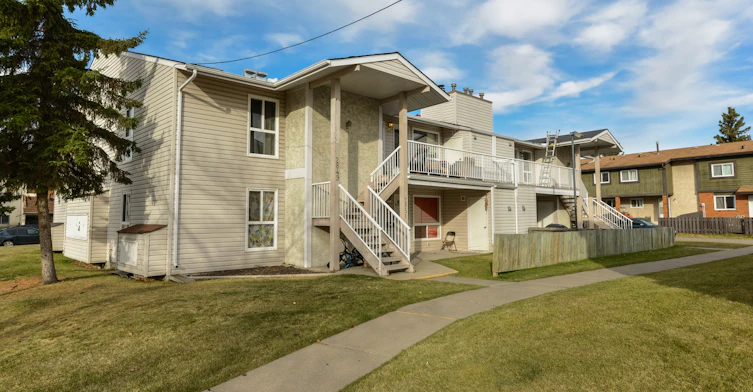 2803 79 Street NW, Edmonton, AB, T6K 3Z7 - 6