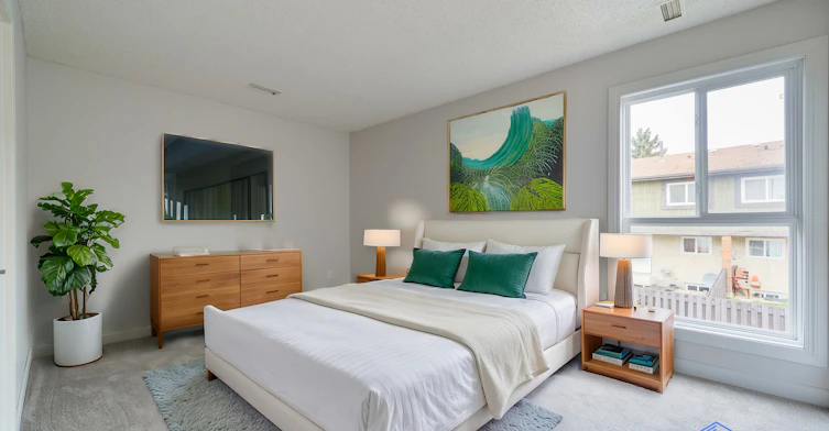 2803 79 Street NW, Edmonton, AB, T6K 3Z7 - 2